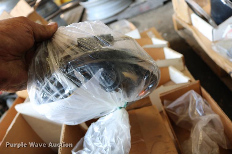 image for item DW9809 Automotive accessories