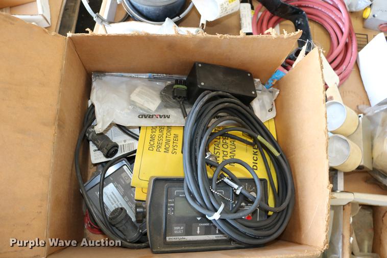 image for item DW9809 Automotive accessories