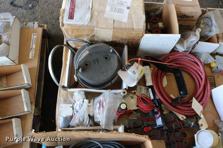 image for item DW9809 Automotive accessories