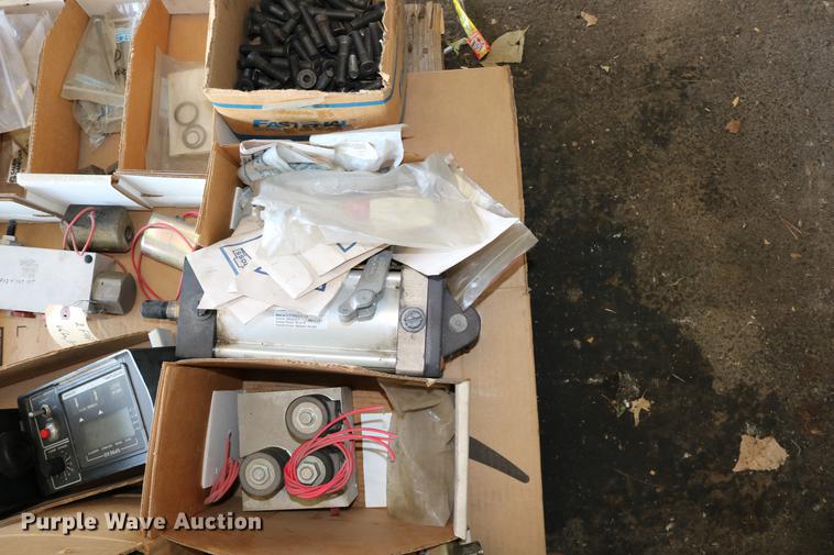 image for item DW9809 Automotive accessories