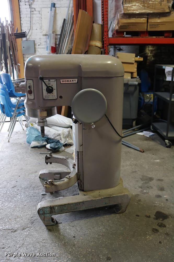 image for item DW9847 Hobart M-600 mixer