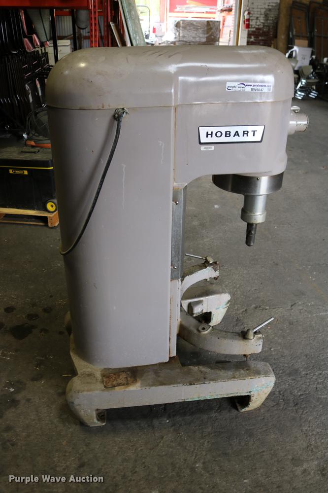 image for item DW9847 Hobart M-600 mixer