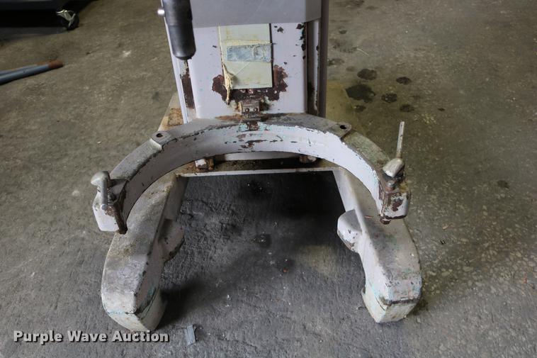 image for item DW9847 Hobart M-600 mixer