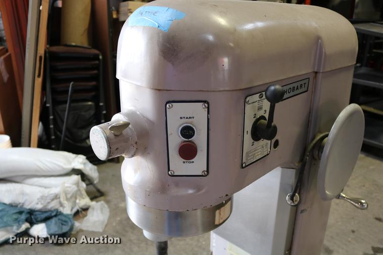 image for item DW9847 Hobart M-600 mixer