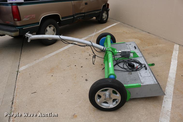 image for item DW9850 Litter Kat turf sweeper