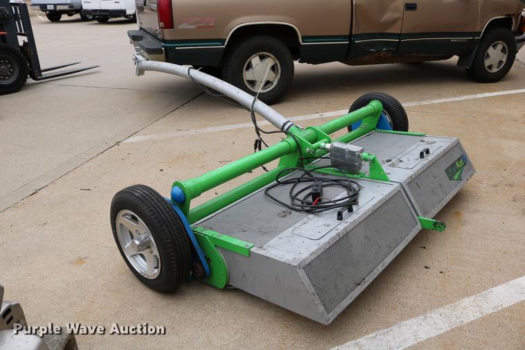 image for item DW9850 Litter Kat turf sweeper