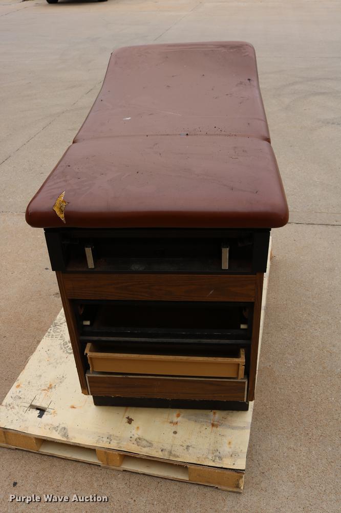 image for item DW9853 The Seville exam table