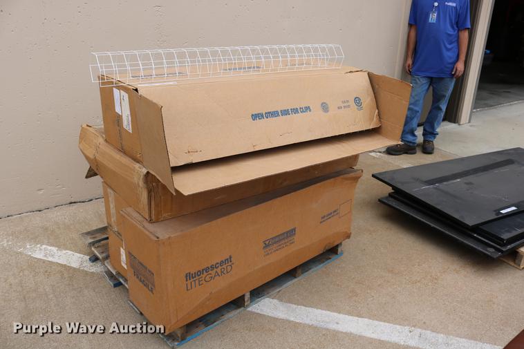 image for item DW9854 (108) fluorescent light metal guards