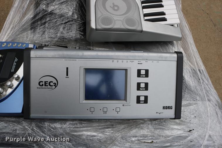 image for item DW9855 Music equipment