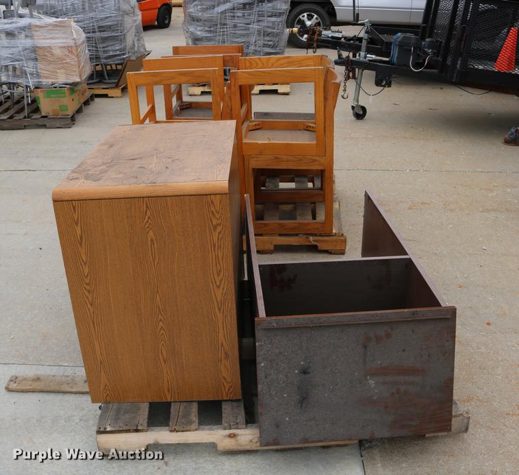 image for item DW9860 Furniture