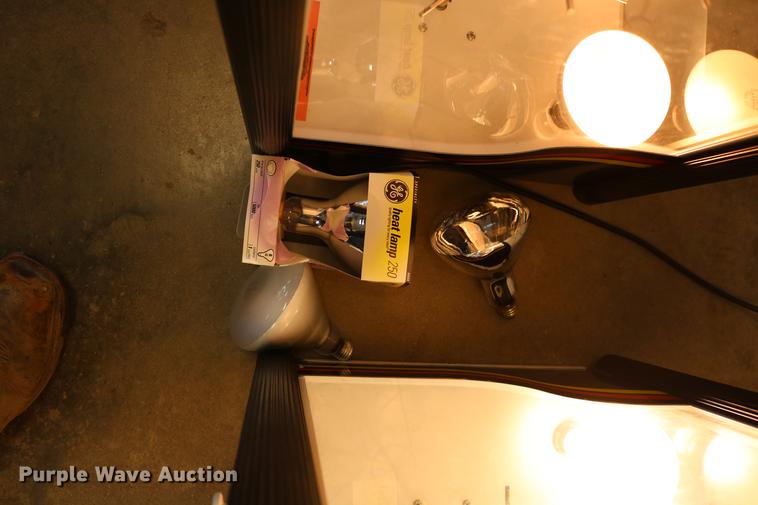 image for item DW9889 (2) J&J Snack Foods Corp. pretzel warmers