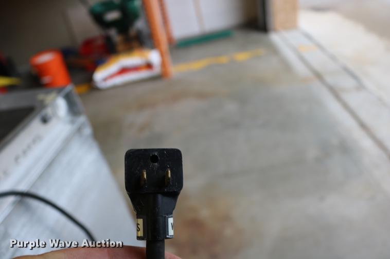 image for item DW9897 (2) Cres-Cor warmers