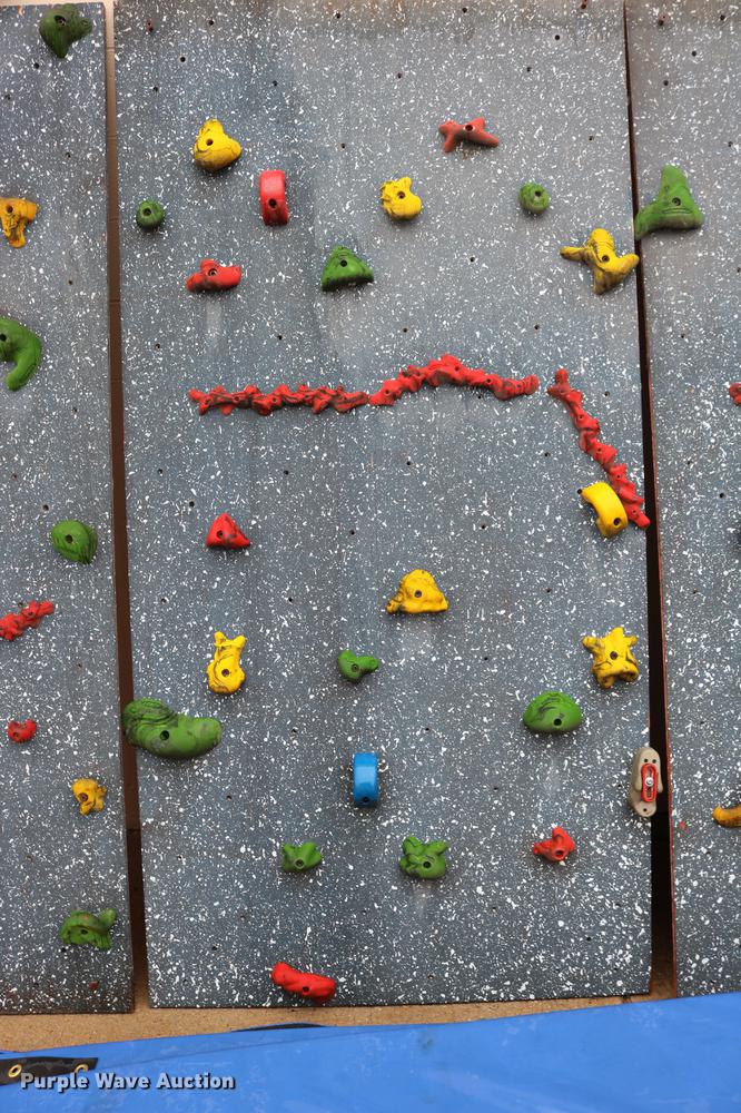 image for item DW9899 Rock climbing wall