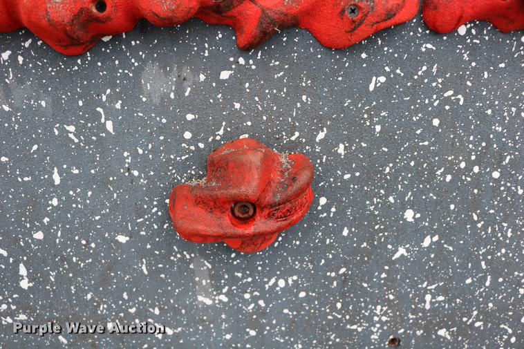 image for item DW9899 Rock climbing wall