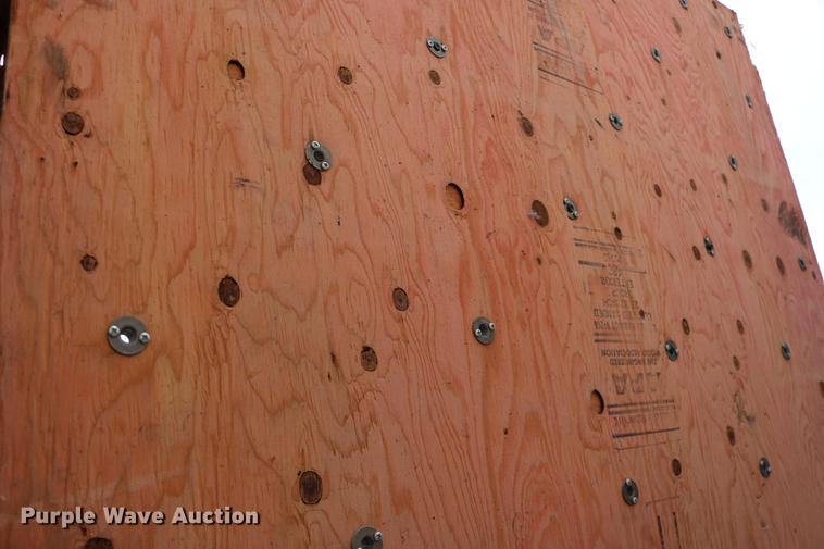 image for item DW9899 Rock climbing wall