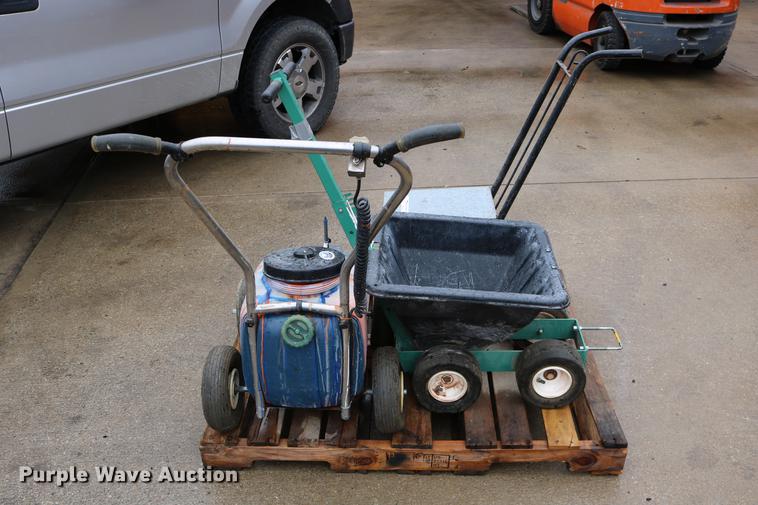 image for item DW9902 Lawn and garden equipment