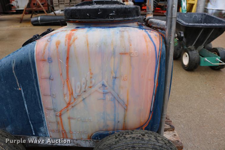 image for item DW9902 Lawn and garden equipment