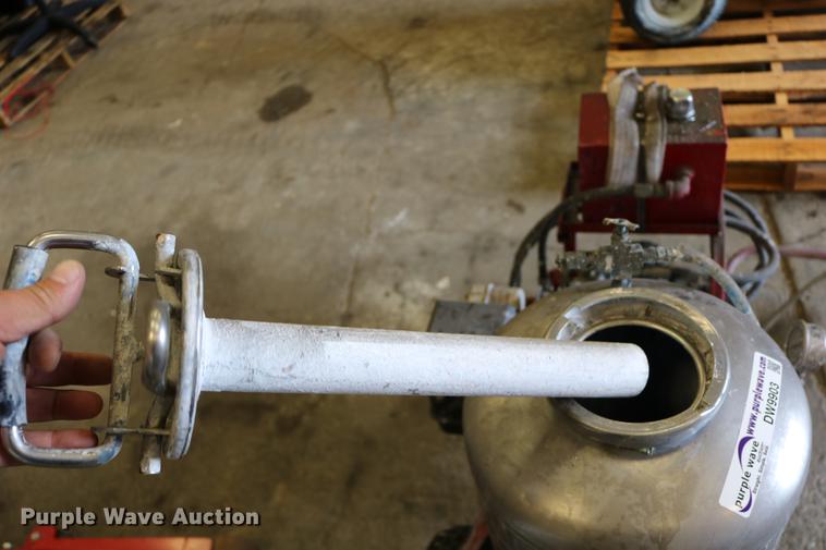 image for item DW9903 (2) Pioneer Brite Striper field stripers