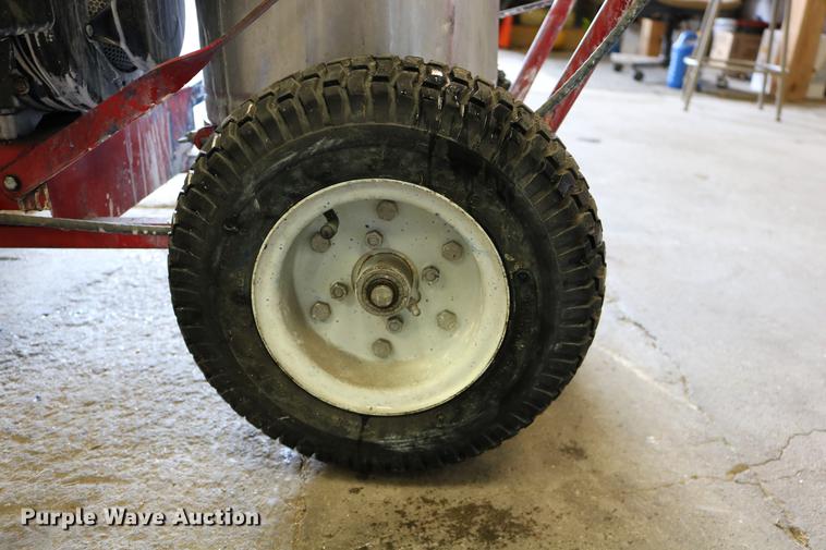 image for item DW9903 (2) Pioneer Brite Striper field stripers