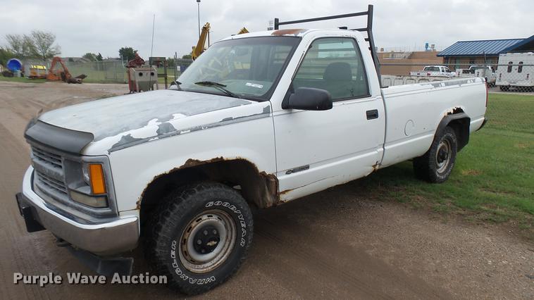 image for item EB9432 1995 Chevrolet 1500 pickup truck