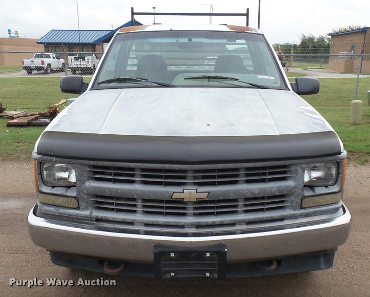 image for item EB9432 1995 Chevrolet 1500 pickup truck
