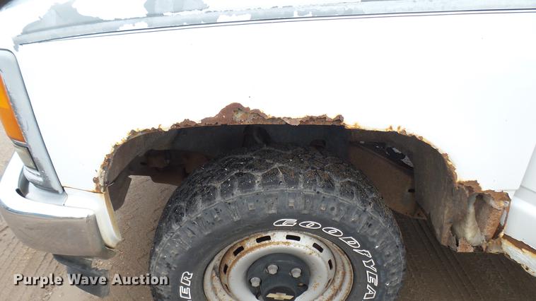 image for item EB9432 1995 Chevrolet 1500 pickup truck