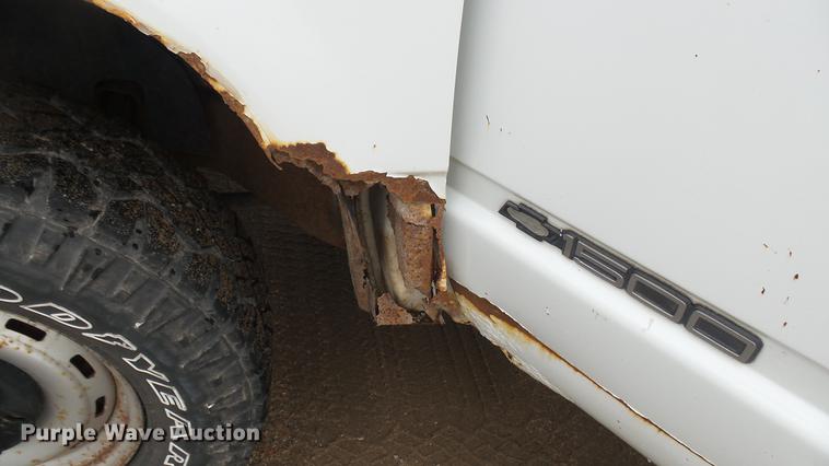 image for item EB9432 1995 Chevrolet 1500 pickup truck