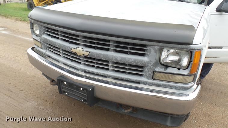 image for item EB9432 1995 Chevrolet 1500 pickup truck