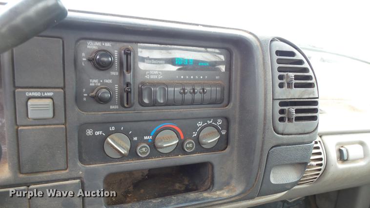 image for item EB9432 1995 Chevrolet 1500 pickup truck