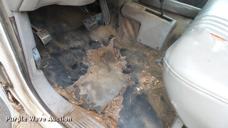 image for item EB9432 1995 Chevrolet 1500 pickup truck