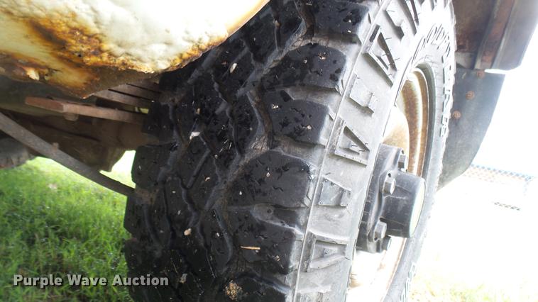 image for item EB9432 1995 Chevrolet 1500 pickup truck