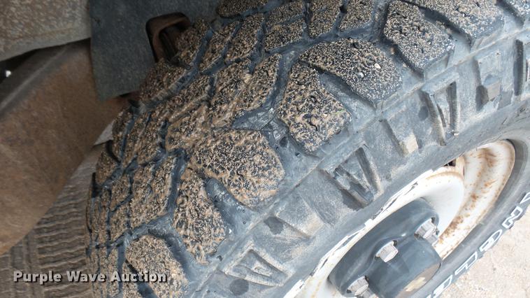 image for item EB9432 1995 Chevrolet 1500 pickup truck