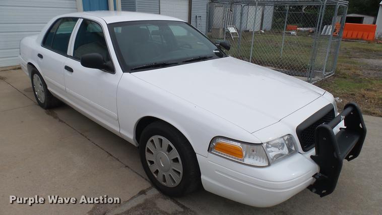 image for item EB9436 2008 Ford Crown Victoria Police Interceptor