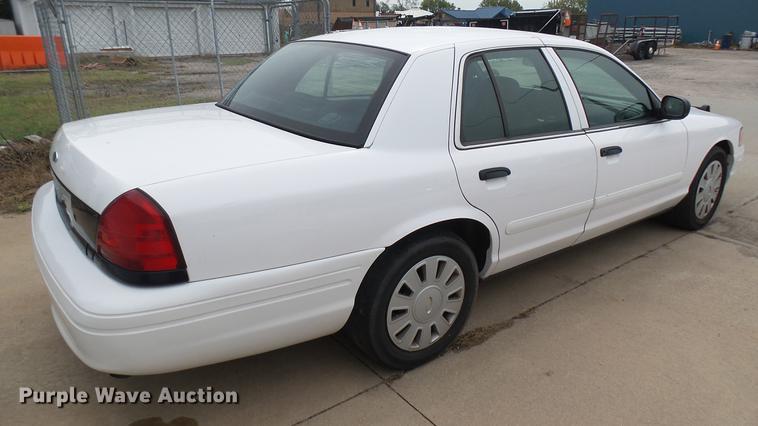 image for item EB9436 2008 Ford Crown Victoria Police Interceptor
