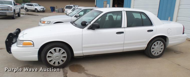 image for item EB9436 2008 Ford Crown Victoria Police Interceptor