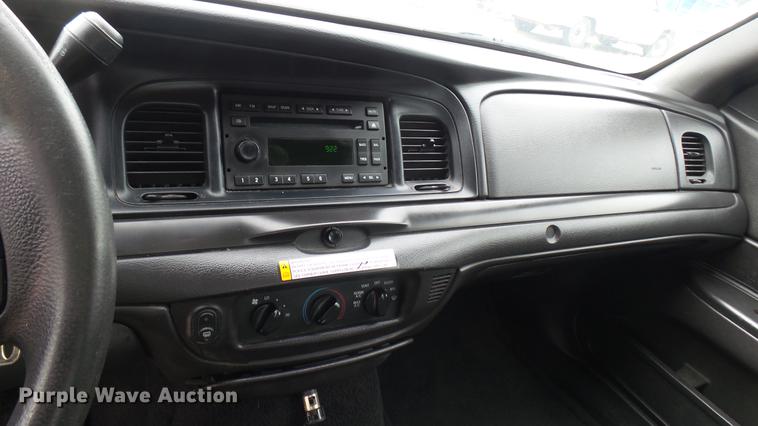 image for item EB9436 2008 Ford Crown Victoria Police Interceptor