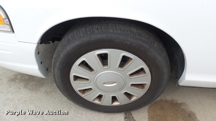 image for item EB9436 2008 Ford Crown Victoria Police Interceptor