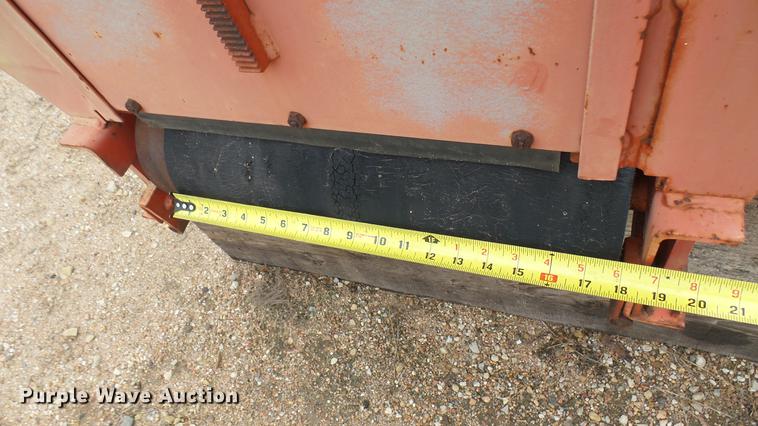 image for item EB9439 HTC 1800 spreader