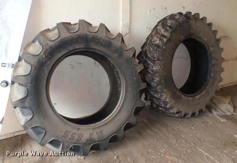 image for item EB9440 (2) tires