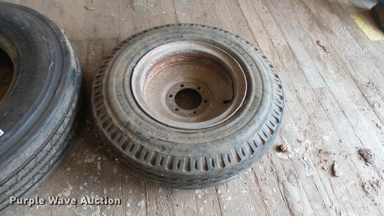 image for item EB9441 (3) tires