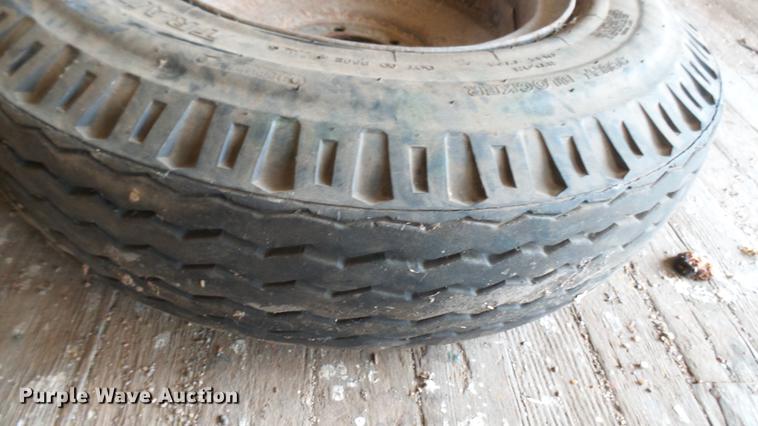 image for item EB9441 (3) tires