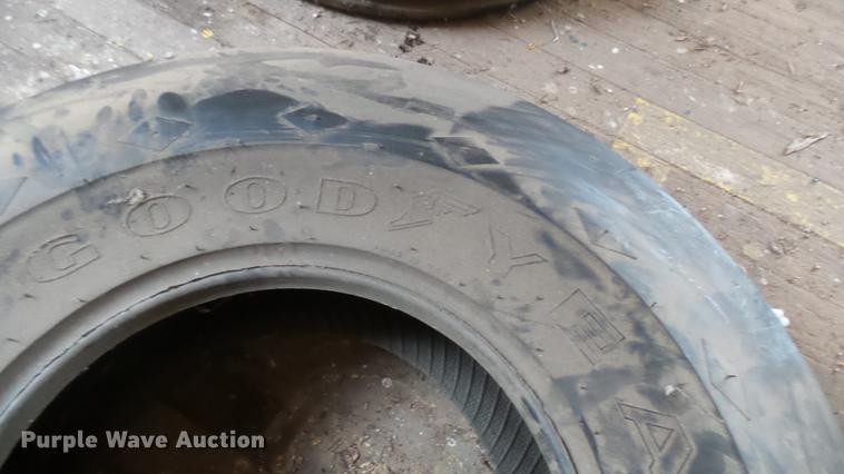 image for item EB9442 (4) tires