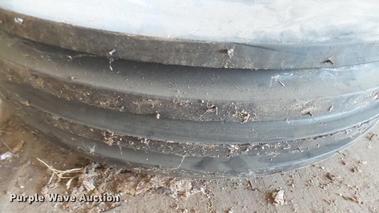 image for item EB9442 (4) tires