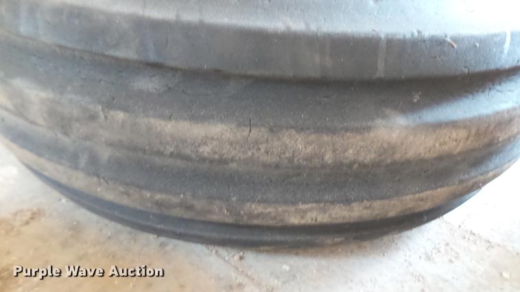 image for item EB9442 (4) tires