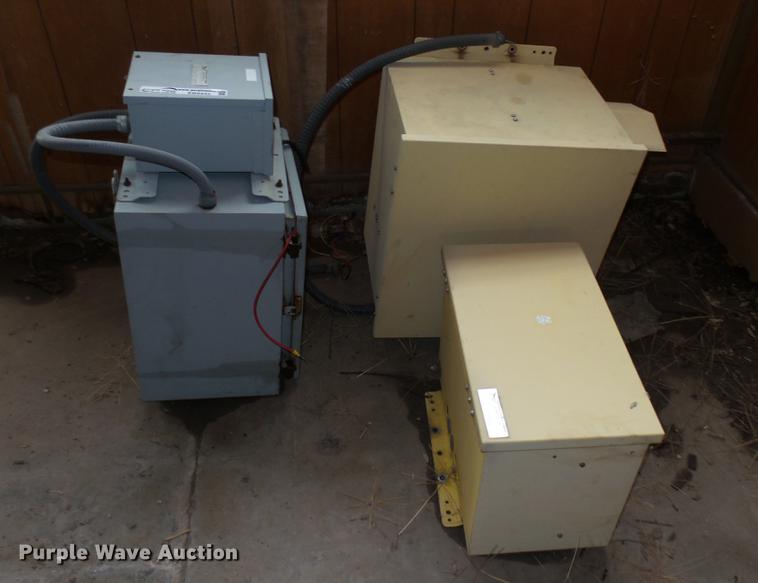 image for item EB9443 Non-directional beacon light