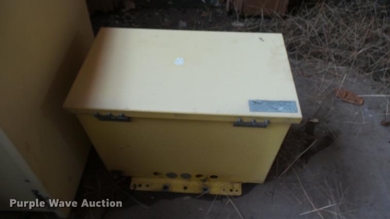 image for item EB9443 Non-directional beacon light