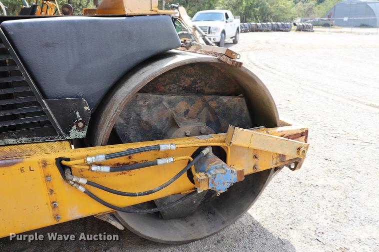 image for item ED9549 Hyster double drum roller