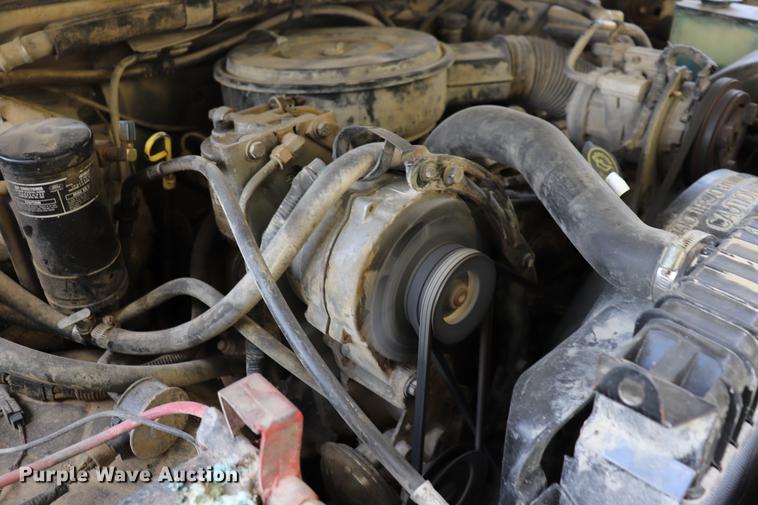 image for item ED9552 1990 Ford F350 pickup truck