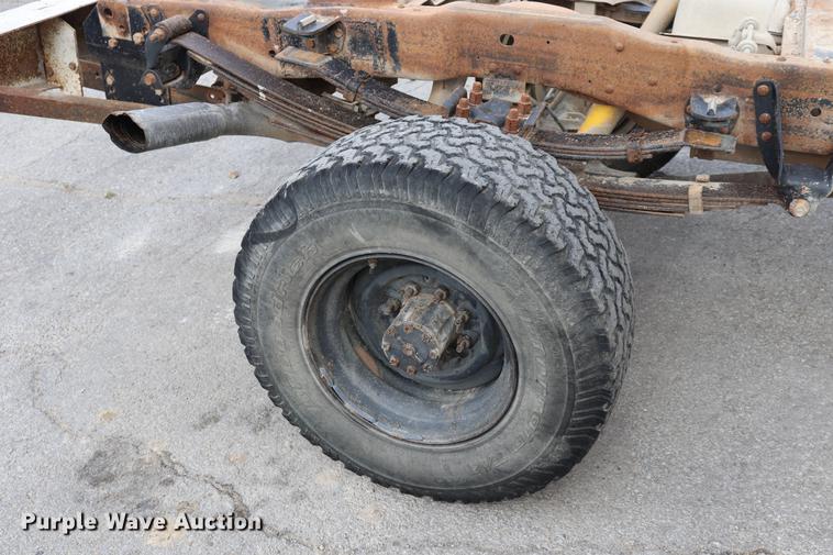 image for item ED9552 1990 Ford F350 pickup truck