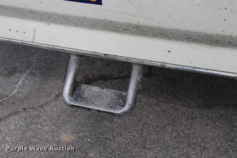 image for item ED9552 1990 Ford F350 pickup truck